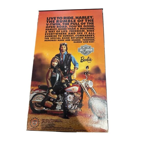 BARBIE COLLECTOR EDITION 1999 HARLEY DAVIDSON BLONDE DOLL w/BACKPACK #25637 -NIB - Picture 5 of 9